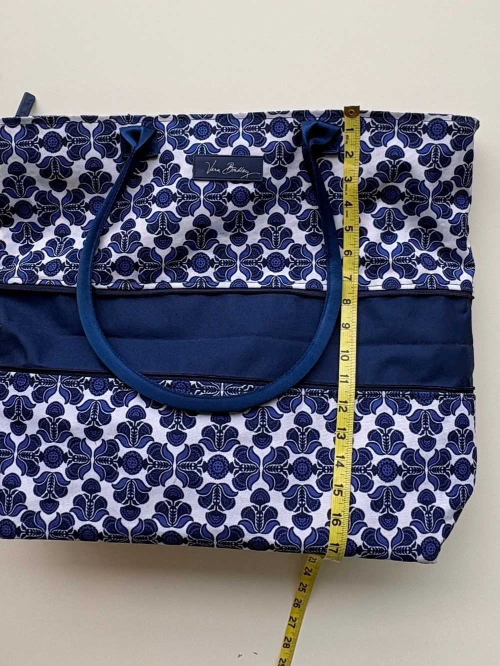 Vera Bradley Lighten Up Expandable Travel Bag Blue & White Floral Pattern